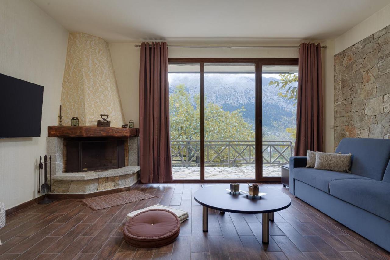 Parnassus Dreamwood Chalet Eptálofos Extérieur photo